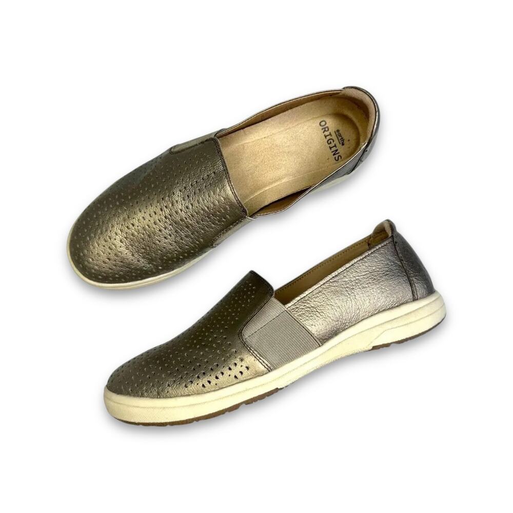 Earth Origins Elin Slip On Sneaker 8.5 M Platinum Metallic Perforated Leather